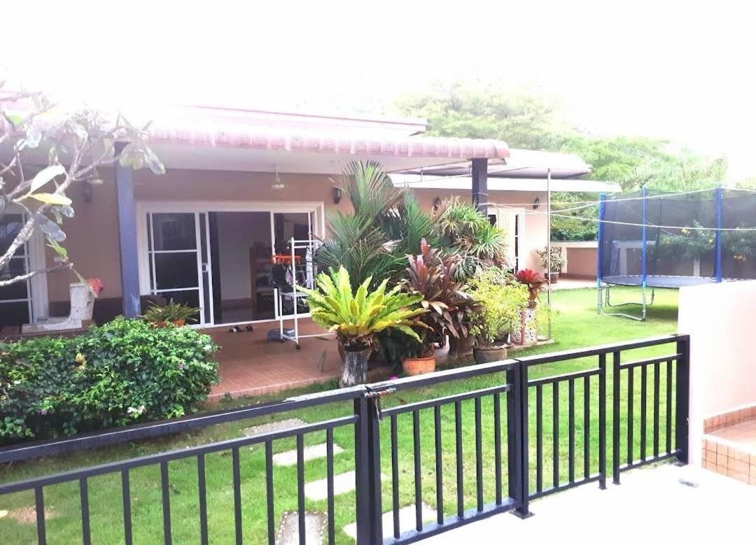 4 Palms Resort Bang Sare Exterior foto