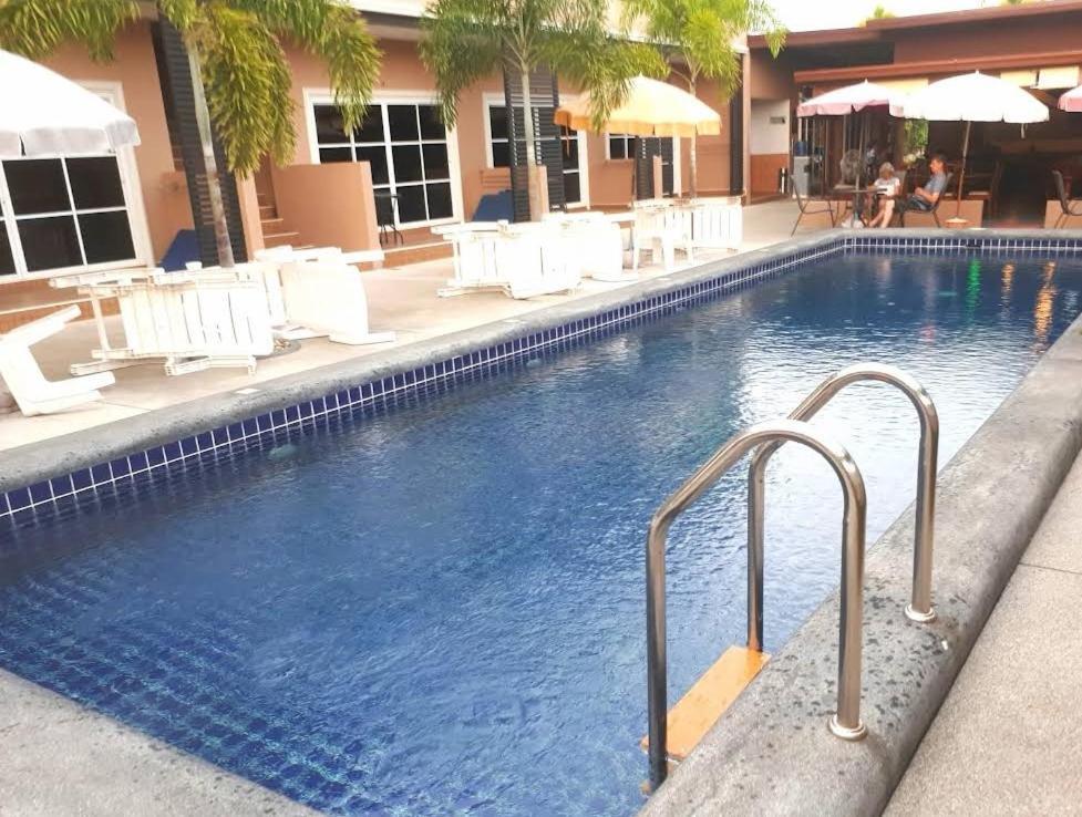 4 Palms Resort Bang Sare Exterior foto