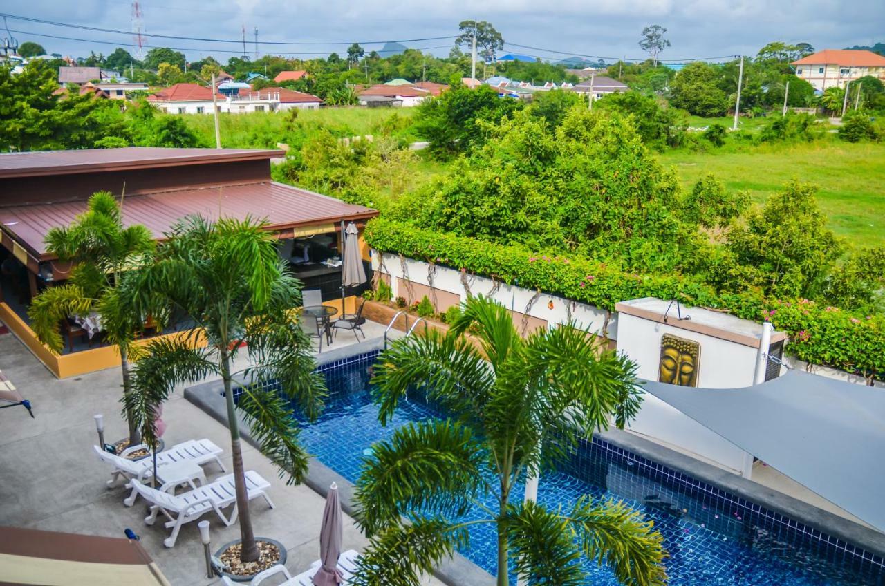 4 Palms Resort Bang Sare Exterior foto